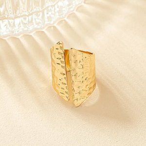 Chic Minimalist Gold Hammered Open Front Boho Statement Ring NEW
